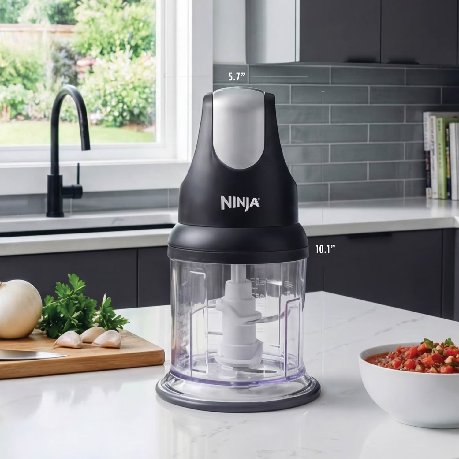 Ninja Food Chopper Express Chop with 200-Watt, 16-Ounce Bowl for Mincing, Chopping, Grinding, Blending and Meal Prep